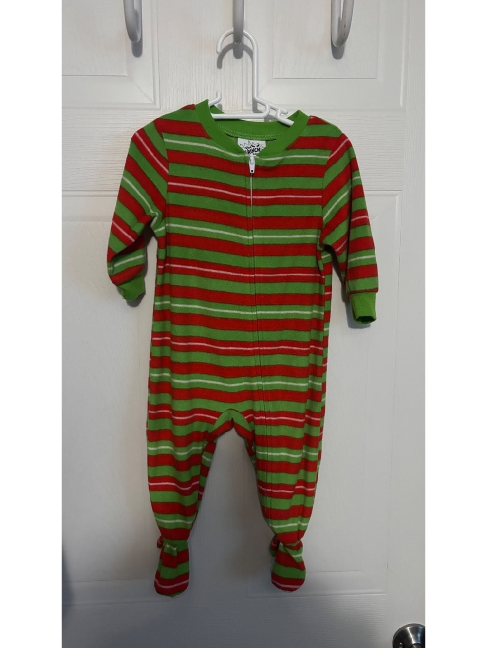 The Grinch Striped Baby Footed Pajamas Size 6-12 Months